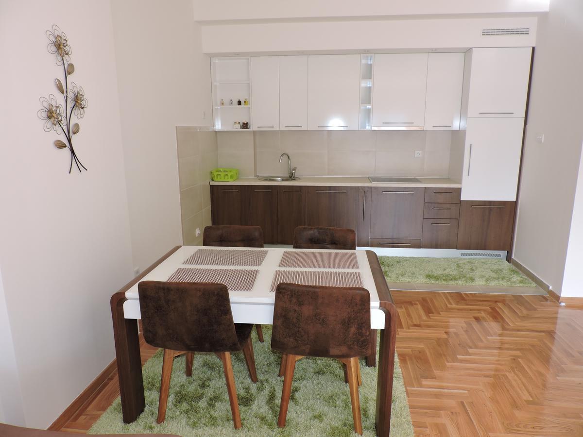 Nihon Apartment เทรบินเย ภายนอก รูปภาพ