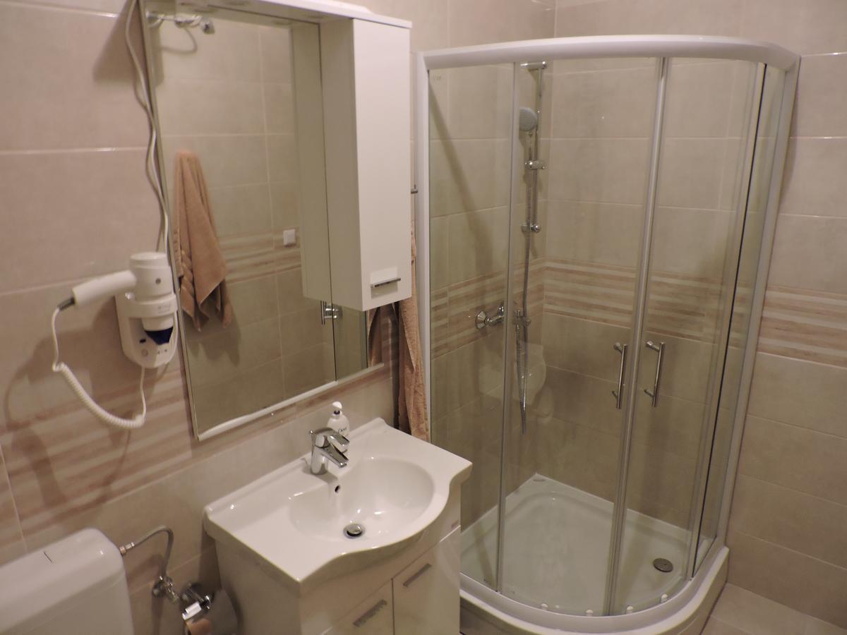 Nihon Apartment เทรบินเย ภายนอก รูปภาพ