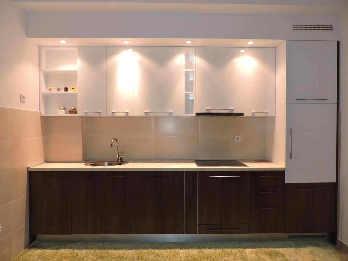 Nihon Apartment เทรบินเย ภายนอก รูปภาพ