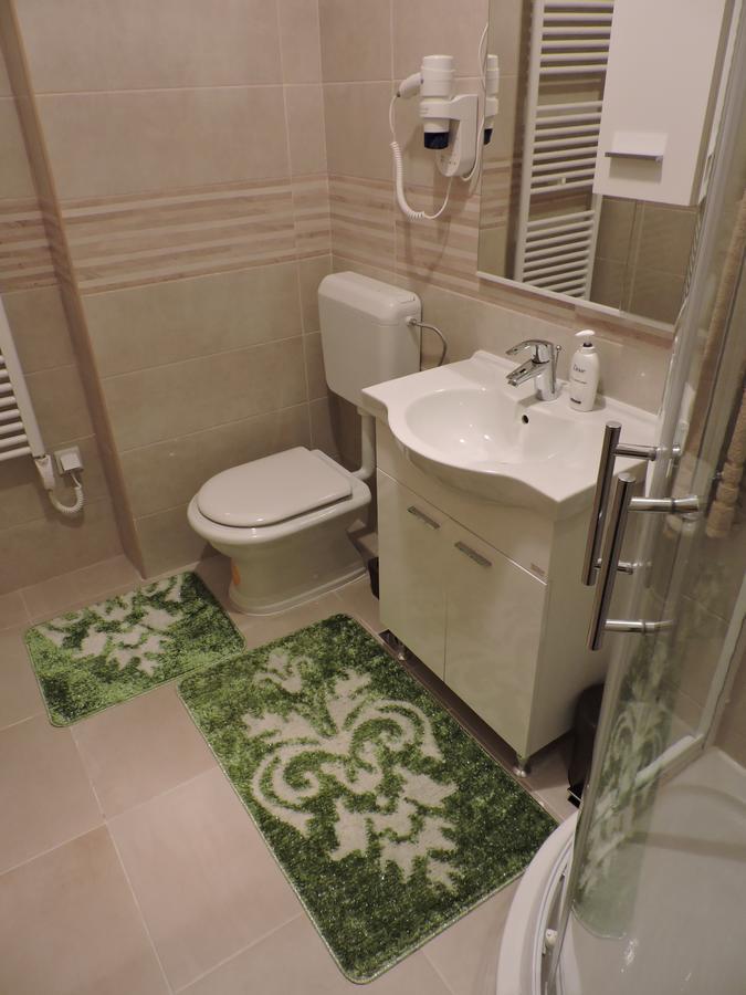Nihon Apartment เทรบินเย ภายนอก รูปภาพ